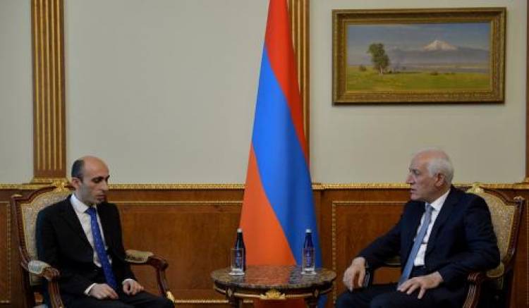 ՀՀ նախագահը և Արցախի պետնախարարը քննարկել են Արցախի հումանիտար խնդիրները