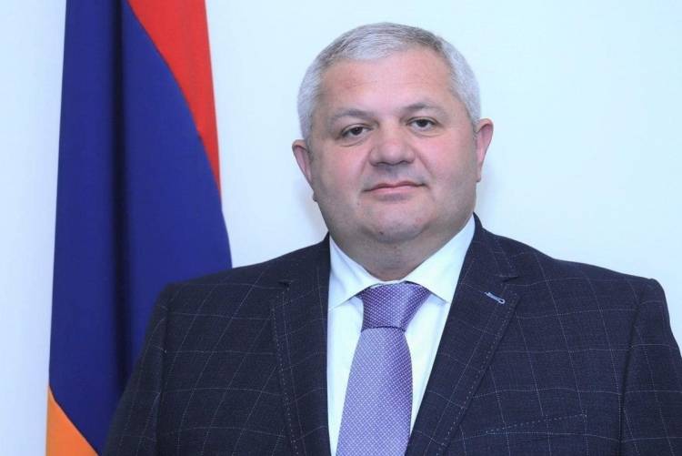 Փորձենք պարզաբանել անպարզաբանելին. Մամիկոն Ասլանյան