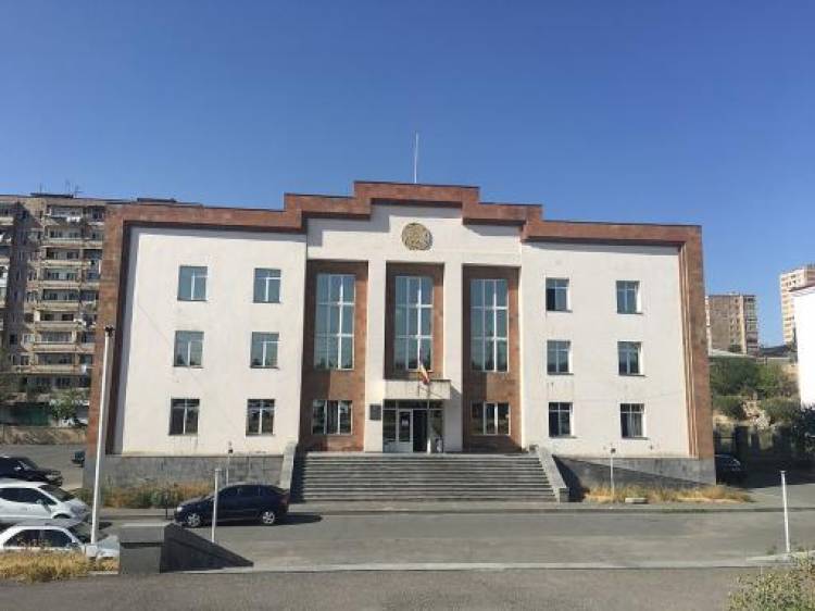 Ոստիկանության բաժիններից մեկի պետի, 2 այլ պաշտոնյայի տեղափոխել են դատարան