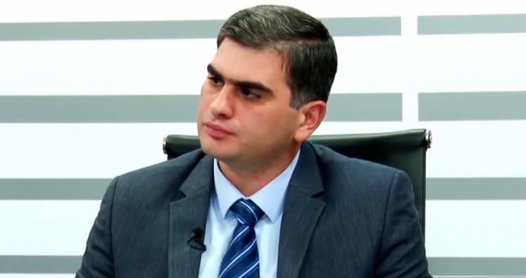 Առաջարկում եմ հայ պաշտոնյաների մեղքով փչացած գյուղմթերքը բեռնաթափել էկոնոմիկայի և տարածքային կառավարման նախարարությունների առջև․ Պարսյան
