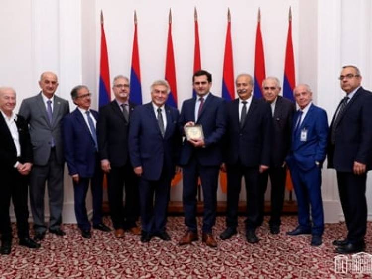 Հակոբ Արշակյանը հյուրընկալել է Ռամկավար ազատական կուսակցության ներկայացուցիչներին