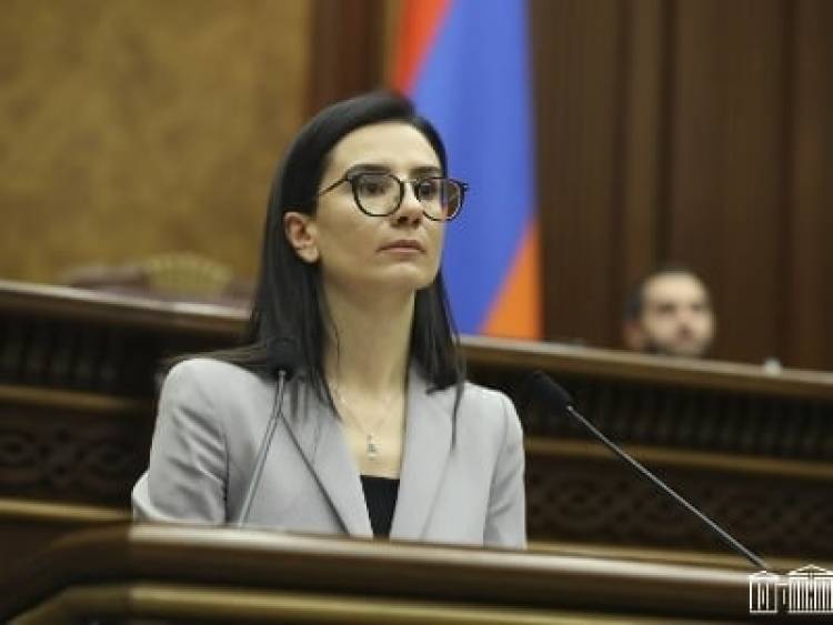 Աննա Վարդապետյանը բնակարան է նվեր ստացել. «Ժողովուրդ»