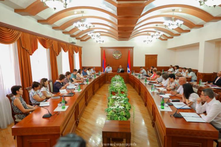 Արտակ Բեգլարյանը քննարկել է առողջապահության ռազմավարության նախագիծը բուժհիմնարկների ղեկավար կազմի հետ