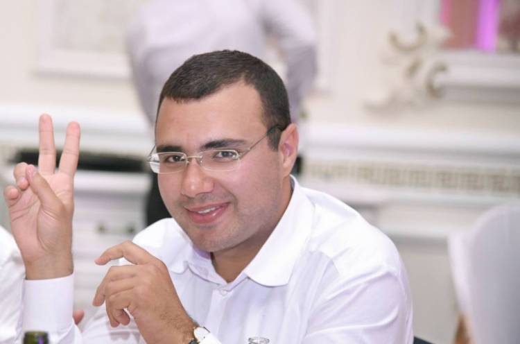 «Փյունիկ»-ի գլխավոր տնօրենը ներողություն է խնդրել խաղադաշտ ներխուժած երեխային հարվածելու համար