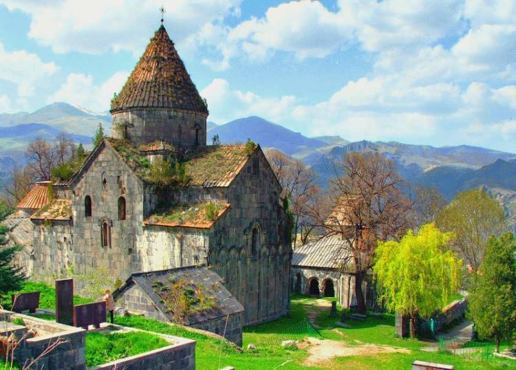 Հայաստանի տեսարժան վայրերը. ո՞ւր գնալ այս ամառ․ Սանահինի վանական համալիր (լուսանկարներ)