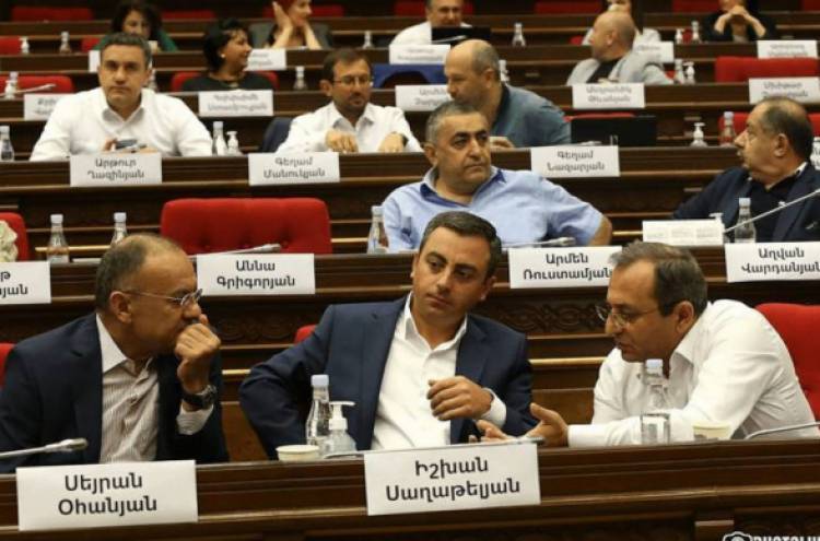 Ինչ օրակարգով է ընդդիմությունը վերադառնում ԱԺ. «ՀՐԱՊԱՐԱԿ»
