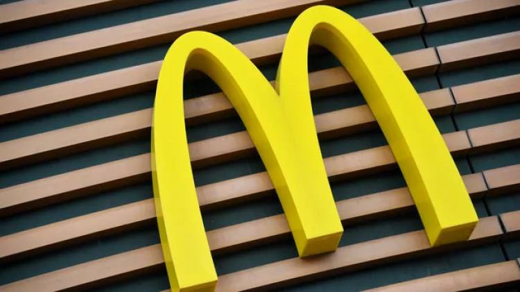 Британский McDonald's впервые за 14 лет повысил цену на чизбургер