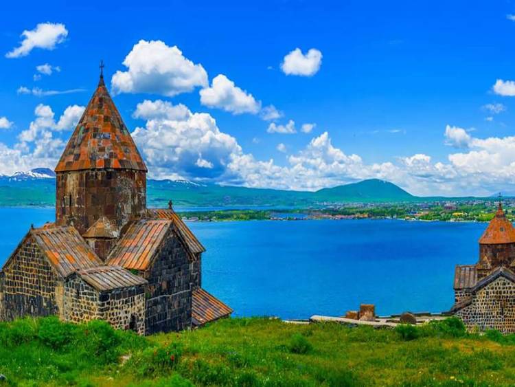 Հայաստանի տեսարժան վայրերը. ո՞ւր գնալ այս ամառ․ Սևան (լուսանկարներ)