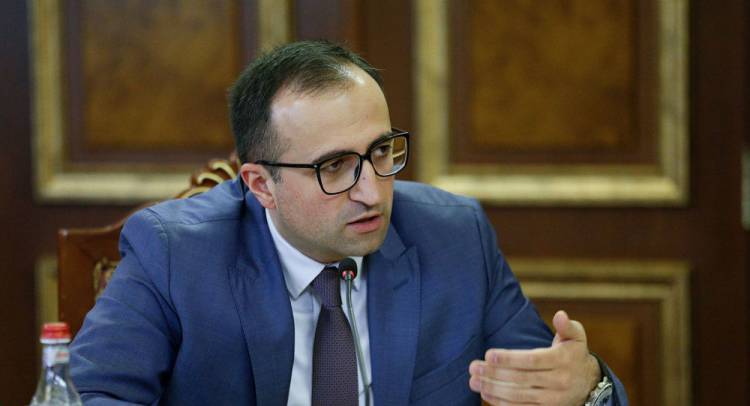 Արսեն Թորոսյանի «մեռելածին» քննադատությունները