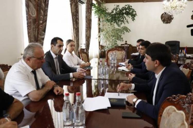 Գեղարքունիքի մարզպետն ու ՀՀ ՄԻՊ-ը քննարկել են մարզի սահմաններին տիրող իրավիճակը