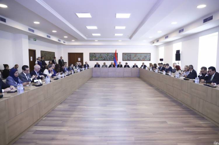 Ադրբեջանն ագրեսիա է ձեռնարկել ռուս խաղաղապահների պատասխանատվության գոտում․ Միրզոյանն ընդունել է ՀՀ–ում հավատարմագրված դիվանագիտական ներկայացուցչությունների ղեկավարներին (տեսանյութ)