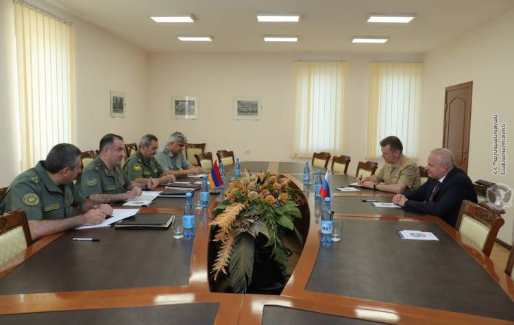 ՀՀ ԶՈՒ գլխավոր շտաբի պետը և ՌԴ դեսպանը քննարկել են ռազմական համագործակցությանը և տարածաշրջանային անվտանգությանն առնչվող մի շարք հարցեր