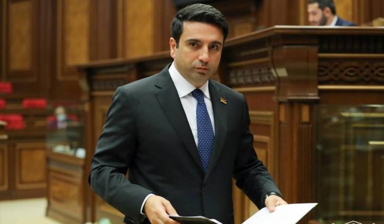 Ալեն Սիմոնյանը որոշել է չխախտել հին ավանդույթները. «Հրապարակ»
