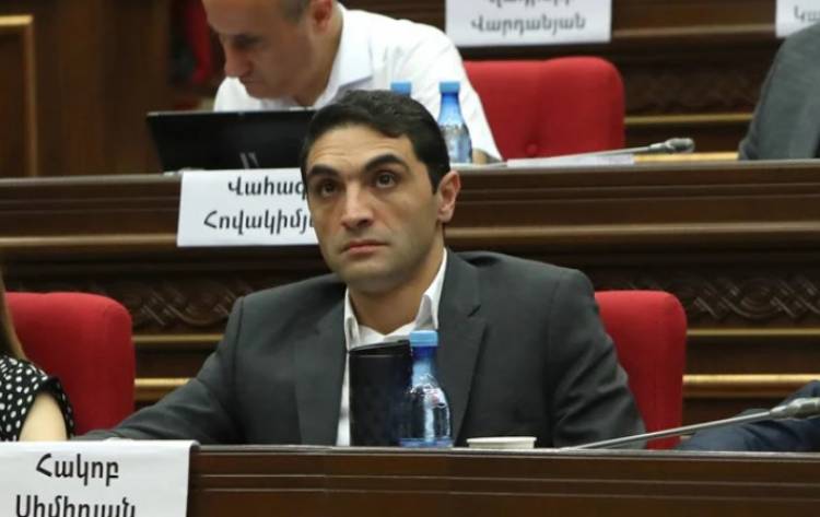 Հակոբ Սիմիդյանը հասցրել է սերտաճել իր ղեկավարած ոլորտում․ «Ժողովուրդ»