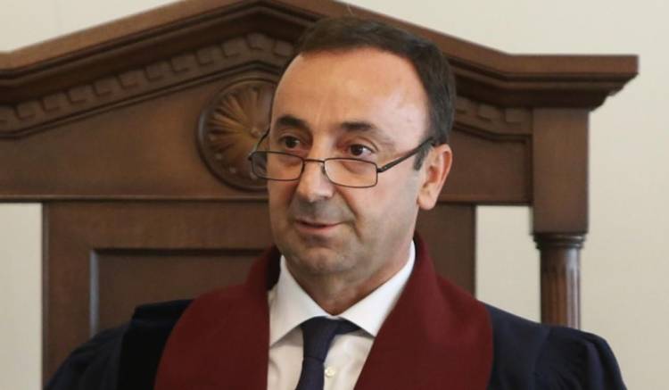 Վերջնաժամկետը լրացել է, Հրայր Թովմասյանը՝ չկա