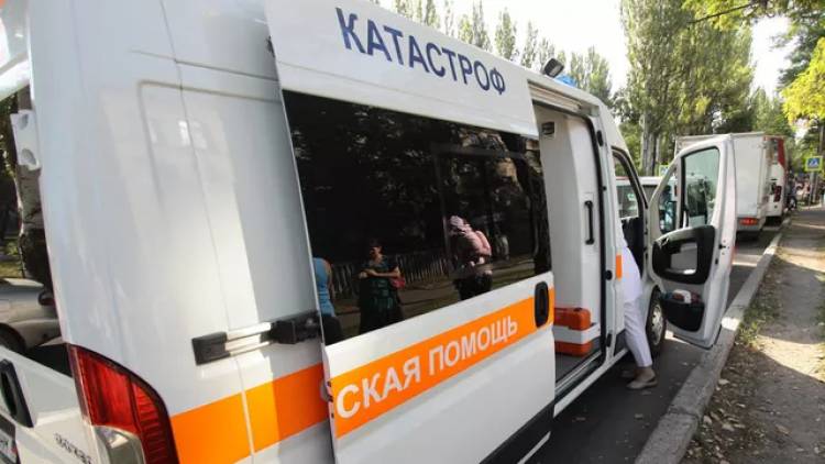 Число пострадавших при обстреле Петровского района Донецка возросло до трех