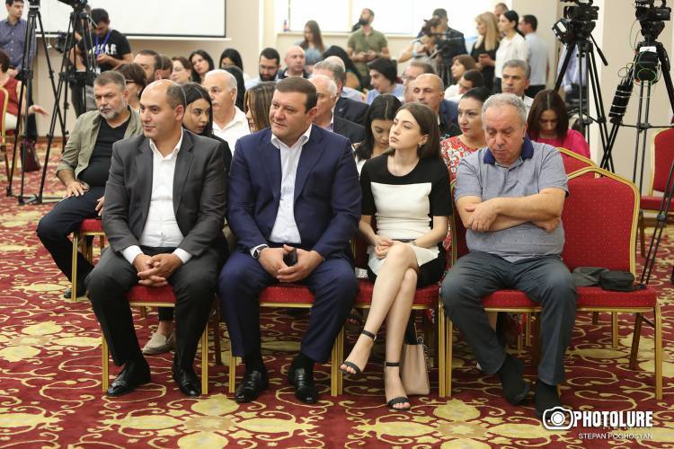 Տարոն Մարգարյանը կառաջադրվի՞ Երևանի քաղաքապետի ընտրություններում․ «Հրապարակ»