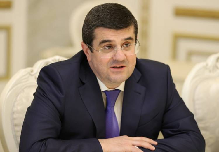 Հարությունյանին նեղն են գցել. ինչո՞ւ են անընդհատ փոխվում նրա հայտարարությունների «մեսիջները»․ «Փաստ»