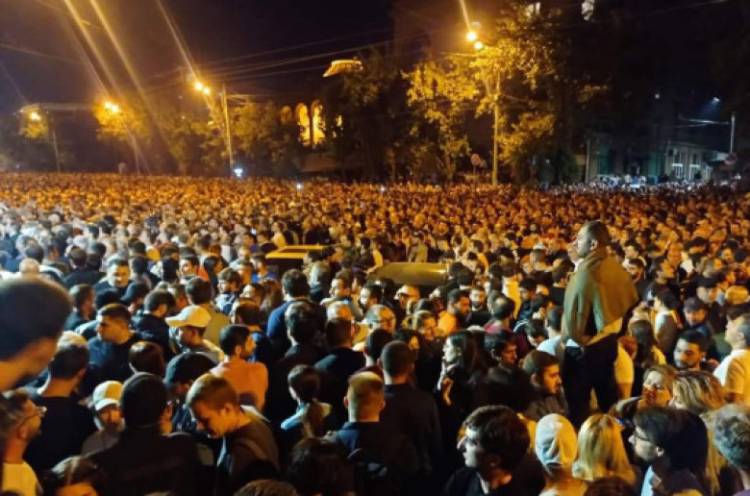 Կա՛մ, կա՛մ. երրորդ տարբերակ, կարծես, չի մնացել․ «Փաստ»