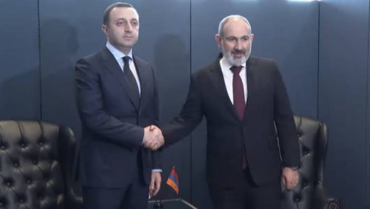 Հանդիպել են Փաշինյանն ու Ղարիբաշվիլին