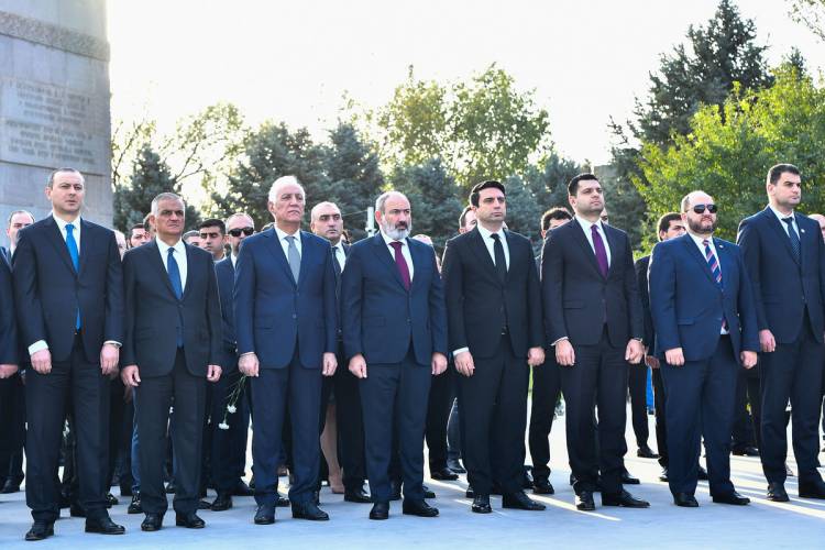 Ովքե՞ր են վաղն այցելելու «Եռաբլուր» զինվորական պանթեոն
