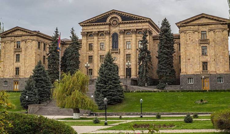 ԱԺ աշխատանքը՝ գլխացավանք. իշխանությունը փակուղու մեջ է. «Ժողովուրդ»