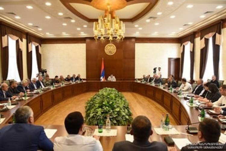 Արցախը պատրաստ է Ադրբեջանի հետ բանակցել բանակցային լիարժեք ձևաչափի վերականգնման դեպքում․ տեղի է ունեցել Արցախի ԱԽ նիստ