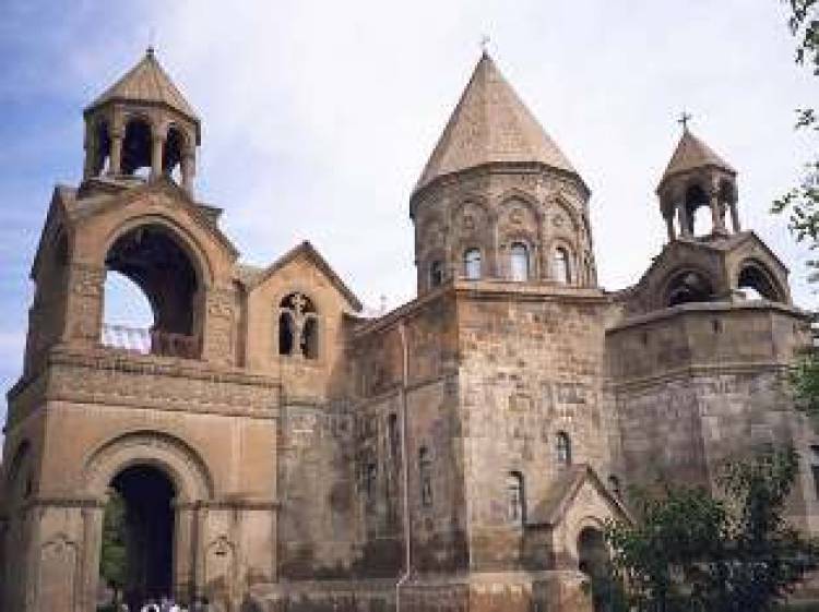 Մայր Աթոռ Սուրբ Էջմիածնի կոչը՝ Կովկասի մահմեդականների վարչության նախագահին