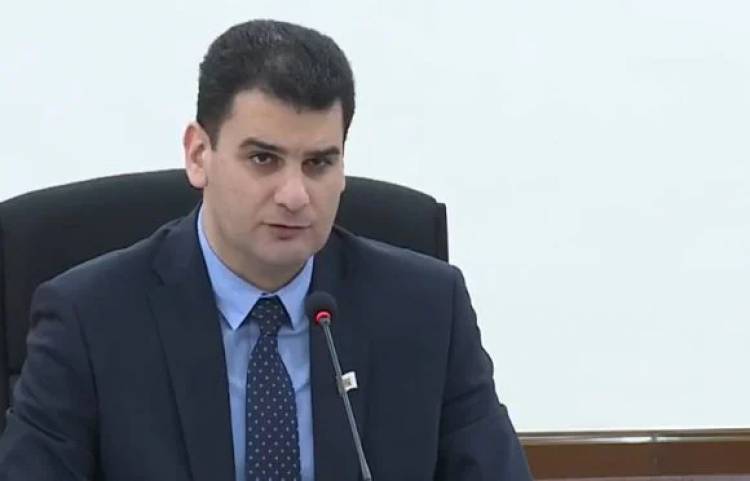 Հրաչյա Սարգսյանը մեկնել է Եվրոպա ու գլուխն ազատել Ավինյանից. «Հրապարակ»