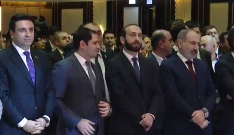 Առավոտ կանուխ՝ համագումար․ «Հրապարակ»