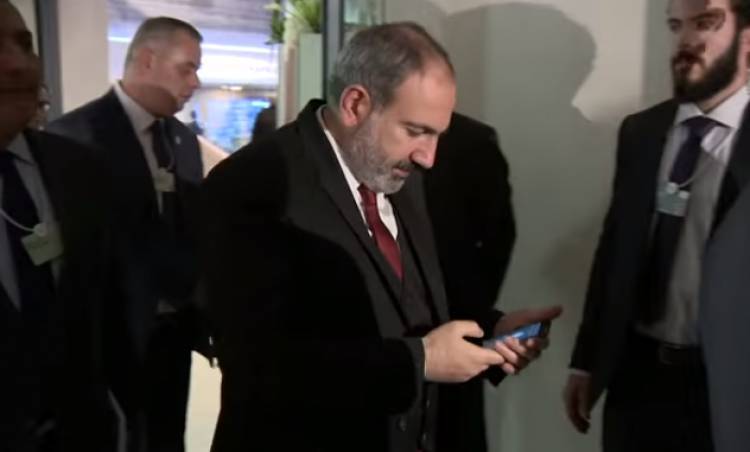 Փաշինյանը sms է ուղարկել ՝ հորդորելով ՔՊ-ականներին՝ ընդդիմությանը «վրա չտալ»․ «Հրապարակ»
