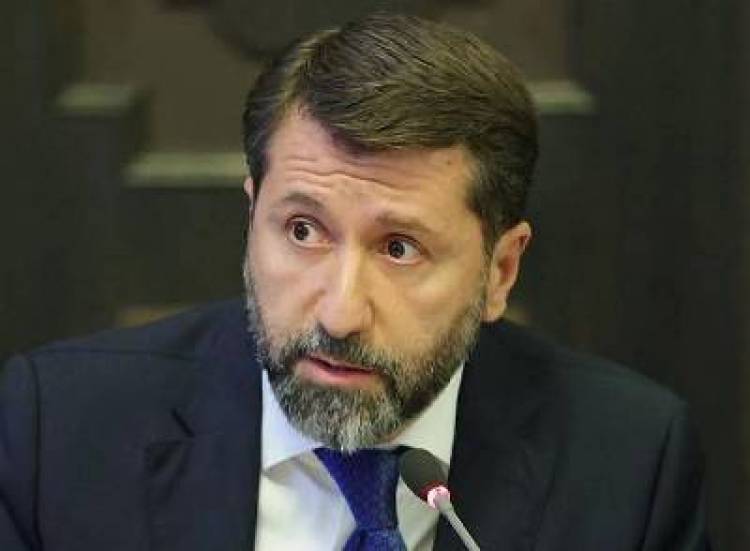 Կարեն Անդրեասյանին լրացուցիչ մեքենա եւ թիկնապահներ են ուղեկցում (լուսանկար)․ «Հրապարակ»
