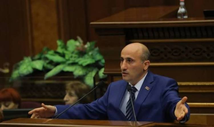 Վահագն Հովակիմյանի որդիները բանակում չեն ծառայել. «Ժողովուրդ»