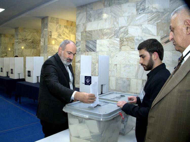 Նույնիսկ Փաշինյանի ձայներն են գողացել․ «Հրապարակ»