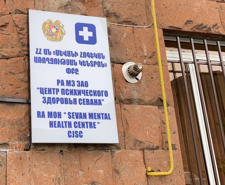 ՔՊ-ականը քույրերին աշխատանքի է տեղավորում․ «Հրապարակ»