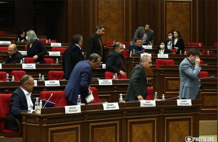 Տիտղոսային ընդդիմության ճգնաժամը