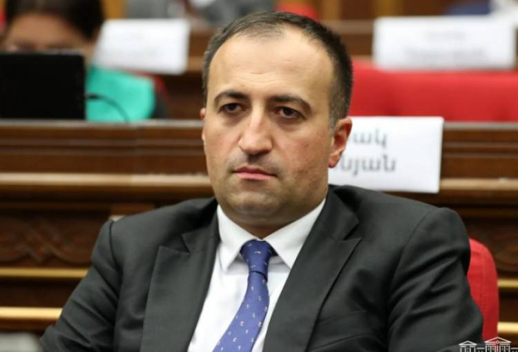 Արսեն Թորոսյանը «սեւ ցուցակում» է հայտնվել. նրա հետ հատուկենտ մարդիկ են շփվում. «Ժողովուրդ»