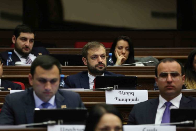 ՓԱՇԻՆՅԱՆԻ ՈՒՂԻՂ ՀՐԱՀԱՆԳԻՑ ՀԵՏՈ ՔՊ-ԱԿԱՆՆԵՐՆ ԱՐԹՆԱՑԱՆ ԹՄԲԻՐԻՑ. «Հրապարակ»