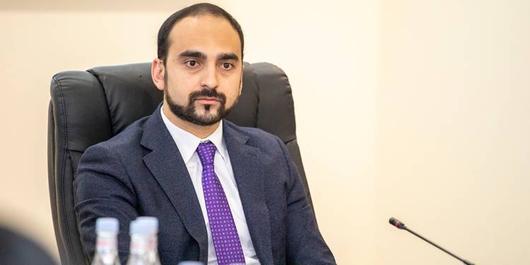 Ելակը`որպես հաջողության բանաձեւ. «Հրապարակ»