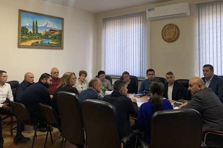 Շրջափակված Արցախում խորհրդակցություն է անցկացվել առողջապահության ոլորտի ներկայացուցիչների մասնակցությամբ