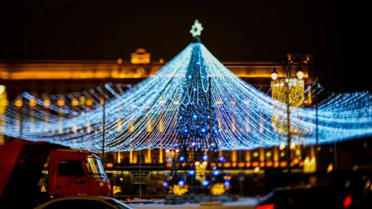 Названа стоимость празднования Нового года в центре Москвы