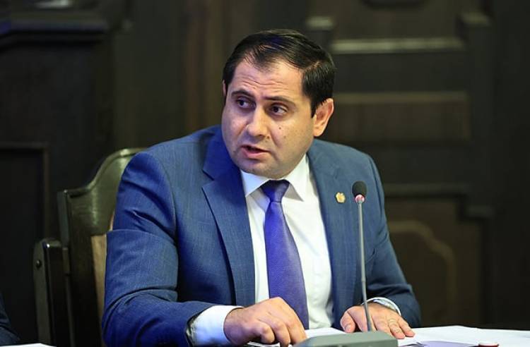 Սուրեն Պապիկյանի հերթական շոուն․ «Հրապարակ»