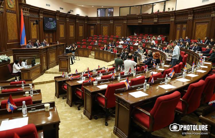 Անցնող տարվա ամենասկանդալային նախագծերը․ «Հրապարակ»