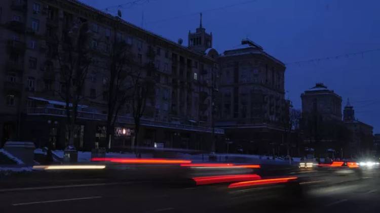 В Киеве из-за аварийных отключений 30 процентов жителей остаются без света
