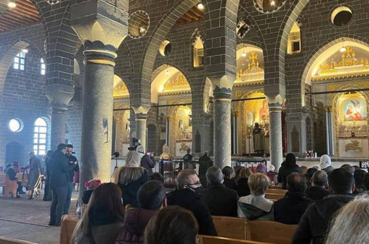 Դիարբեքիրի Սուրբ Կիրակոս եկեղեցում 8 տարվա դադարից հետո Սուրբծննդյան պատարագ է մատուցվել