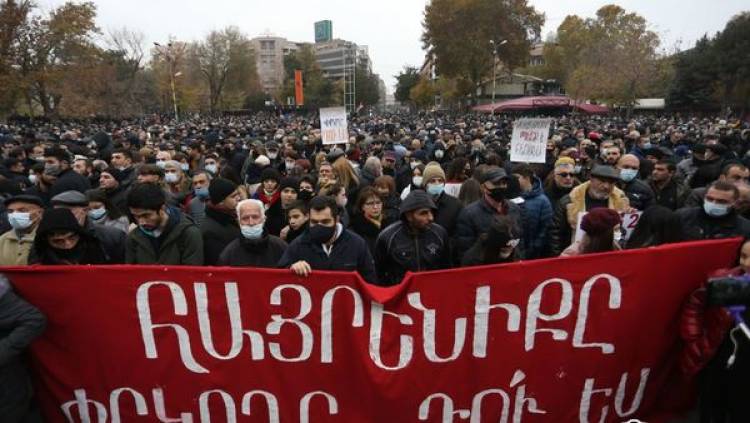 Փաշինյանը բարիկադը բերեց Երևան
