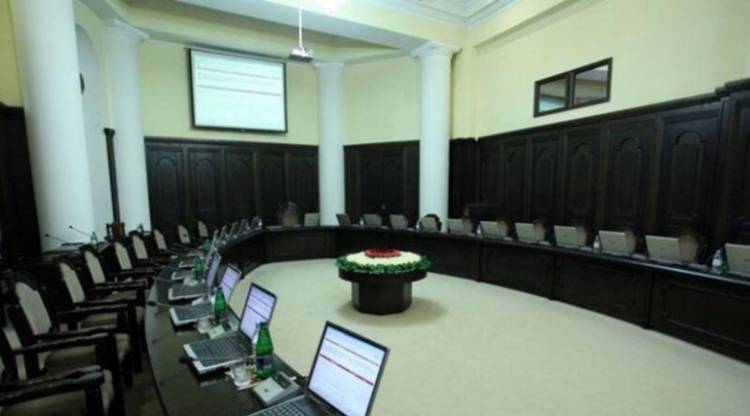 Աթոռը պահելը՝ առաջնային գերխնդիր. «Փաստ»