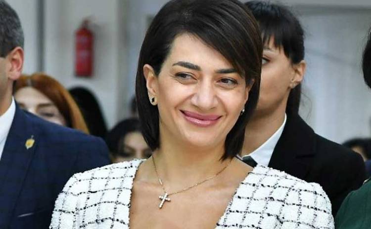 Հայտնի է, թե ով է գողացել Աննա Հակոբյանի շուրջ 4 միլլիոն դրամ արժողությամբ զարդերը