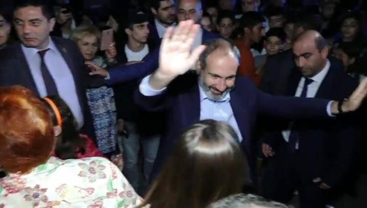 Իշխանությունները՝ Փաշինյանի գլխավորությամբ քեֆ են արել