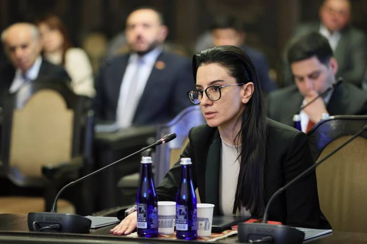 Գլխավոր դատախազի՝ Փաշինյանին զեկուցելու պատճառներից է այն, որ նա դեռ իրեն զգում է որպես վարչապետի օգնական. «Փաստ»